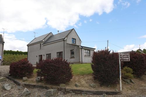 Фотографии гостевого дома 
            Alices Loft & Cottages