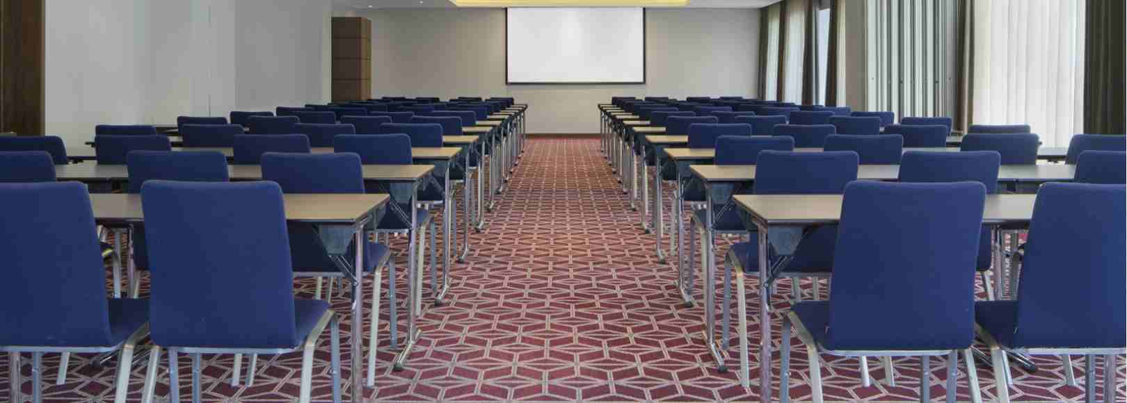 Фотография конференц-зала Нуриев