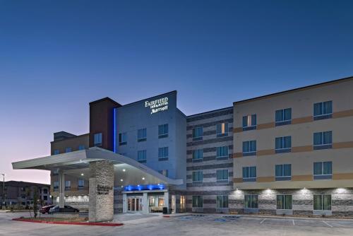 Фотография гостиницы Fairfield Inn & Suites by Marriott Austin Buda
