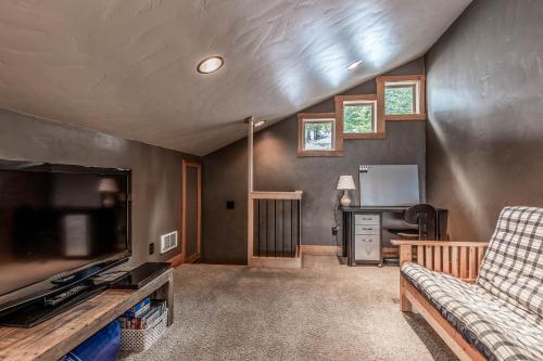 Фотография гостевого дома 3 Bed 3 Bath Vacation home in Schweitzer Mountain