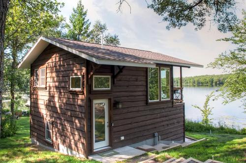 Фотография гостевого дома Lakefront Brainerd Cabin - Great Rice Lake Fishing