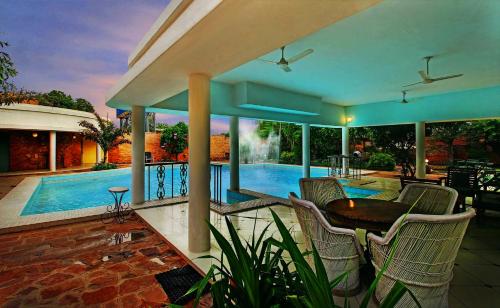 Фотография гостиницы Hotel Inn Season