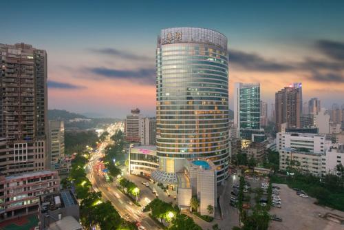 Фотография гостиницы Crowne Plaza Zhuhai City Center, an IHG Hotel