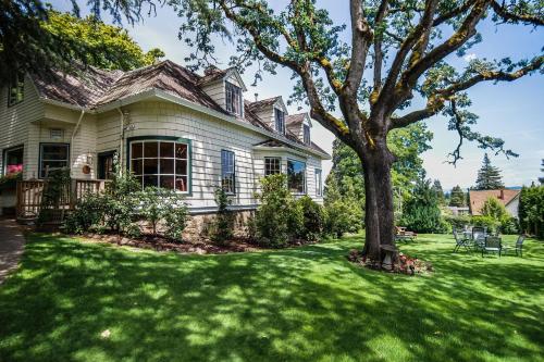 Фотография мини отеля The Campbell House Inn