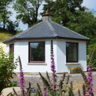 Фотографии гостевого дома
Drombrow Cottage