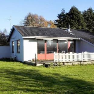 Фотографии гостевого дома 
            Three-Bedroom Holiday home in Sydals 2