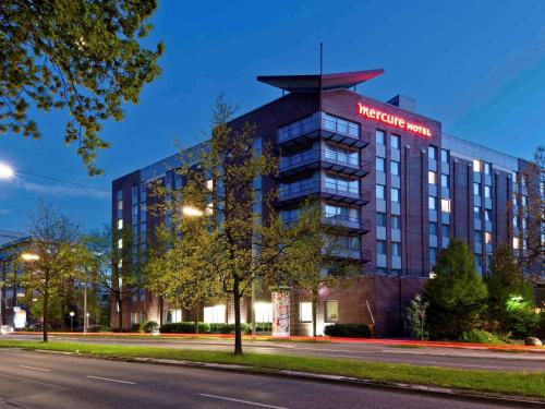 Фотография гостиницы Mercure Hotel Hamburg am Volkspark