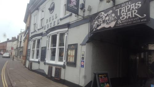 Фотография гостиницы The Bull Hotel