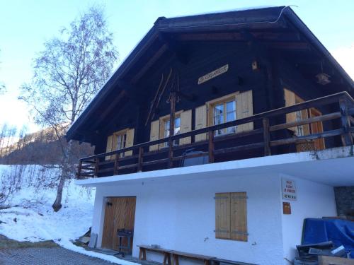 Фотографии гостевого дома 
            Chalet Coquelicot