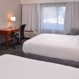 Фотографии гостиницы
Courtyard Charlotte Gastonia