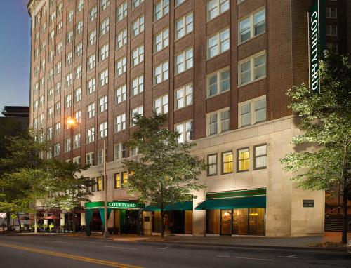 Фотография гостиницы Courtyard by Marriott Atlanta Downtown