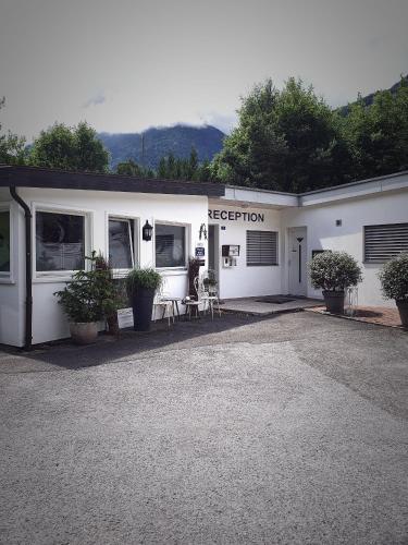 Фотография гостиницы Motel - Hôtel "Inter-Alp" à St-Maurice