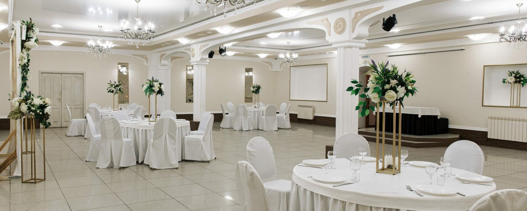 Фотографии банкетного зала Большой банкетный зал до 130 человек
