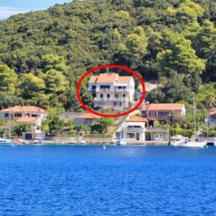 Фотографии гостевого дома
Apartments by the sea Zrnovska Banja, Korcula - 4443