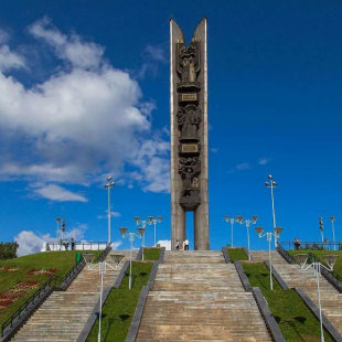 Фотография достопримечательности Монумент Навеки с Россией