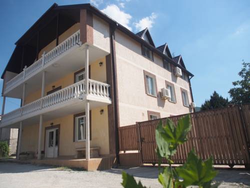 Фотография гостевого дома Южный Платан