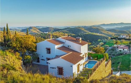 Фотографии гостевого дома
Beautiful home in Mijas w/ WiFi, Outdoor swimming pool and 5 Bedrooms