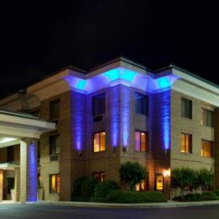 Фотографии гостиницы
Holiday Inn Express Hotel & Suites Columbia-I-20 at Clemson Road, an IHG Hotel