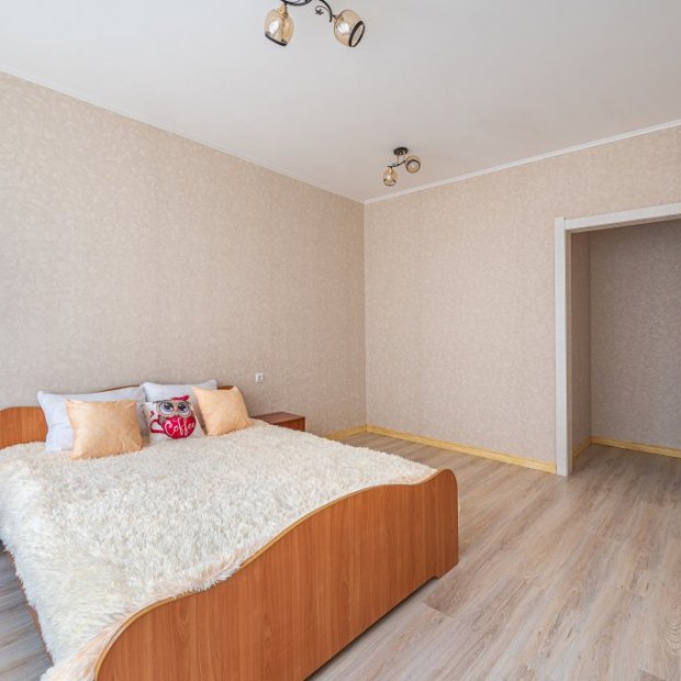 Фотографии квартиры 
            Апартаменты 33 Космонавтов 108Е