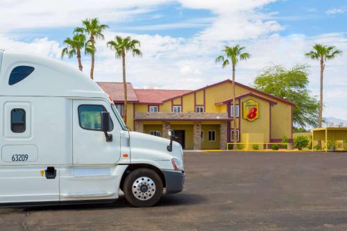 Фотография гостиницы Super 8 by Wyndham Goodyear/Phoenix Area