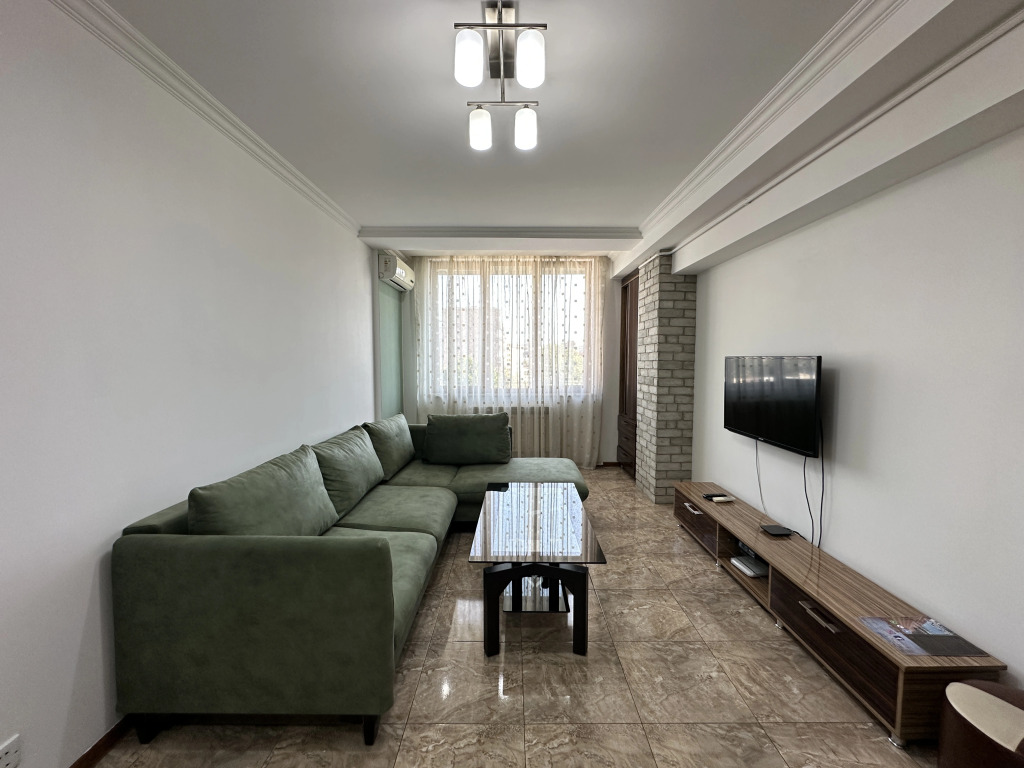 Фотография квартиры Квартира Уютная 2-комн улица Езника Кохбаци KO200