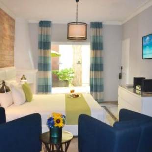 Фотографии гостиницы
Chesterfield Hotel & Suites