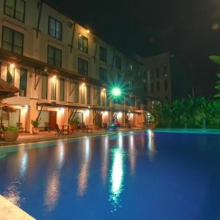 Фотография гостиницы Grand Santhi Hotel