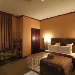 Фотографии гостиницы
Golden Swallow Hotel