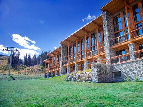 Фотография гостиницы Sunshine Mountain Lodge