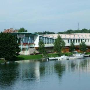 Фотографии мини отеля
Amstel Hattyú Panzió -Érintésmentes bejelentkezés