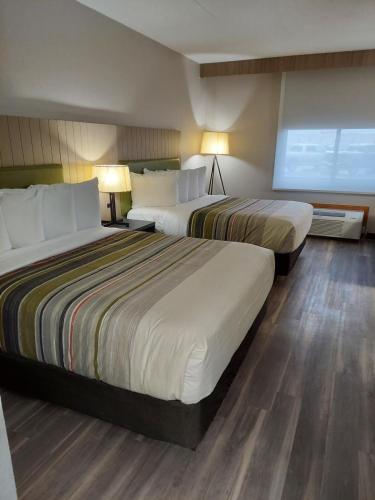 Фотография гостиницы Country Inn & Suites by Radisson, Pierre, SD