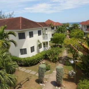 Фотография гостиницы Pipers Cove Resort