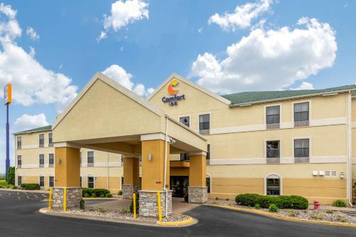 Фотография гостиницы Comfort Inn Walcott near Davenport
