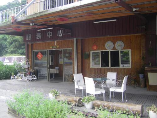 Фотография гостевого дома Meihua Lake Leisure Farm