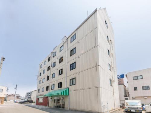 Фотографии мини отеля
OYO Iwata Station Hotel