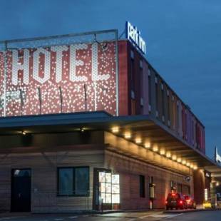 Фотографии гостиницы 
            B&B Hotel Lully 3 Lakes