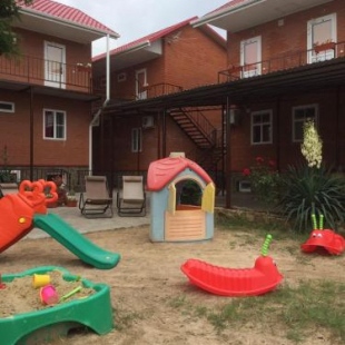 Фотография гостевого дома Кипарис