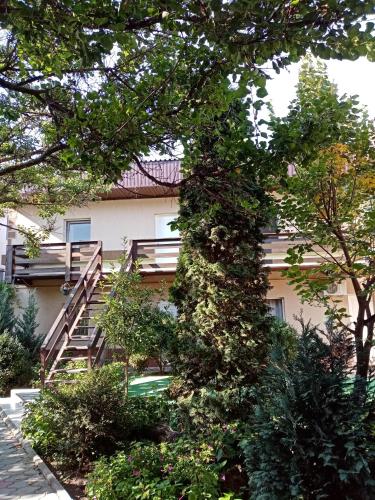 Фотография гостевого дома Азалия