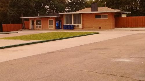 Фотография мини отеля Cedar Inn