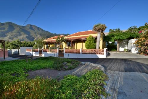 Фотография гостевого дома Casas Rurales Tola