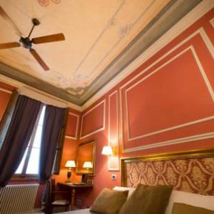 Фотографии мини отеля
Boutique B&B Torre de' Conti