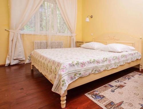 Фотография гостевого дома Дача - семейный отель