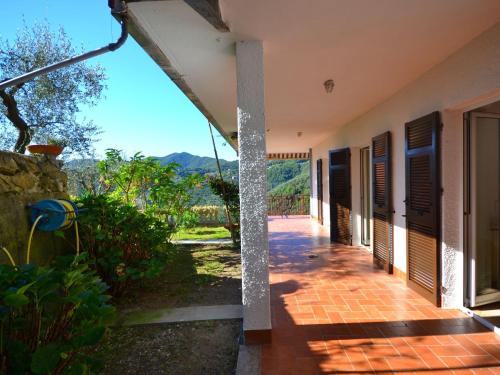 Фотография гостевого дома Cozy Holiday Home in Moneglia with Private Garden