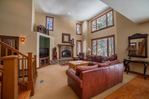 Фотография гостевого дома Timbers 1 Apartment