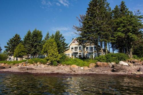 Фотография гостиницы Larsmont Cottages