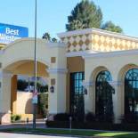Фотография гостиницы Best Western Woodland Hills