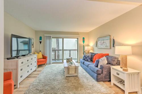 Фотография гостевого дома Hilton Head Villa with Balcony - Easy Walk to Beach!