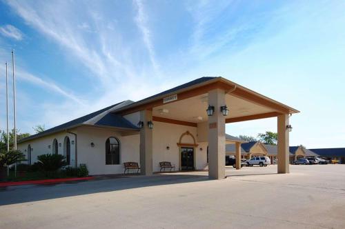 Фотография гостиницы SureStay Hotel by Best Western Alice