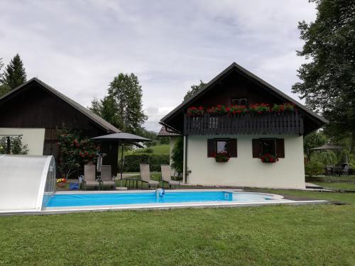Фотография гостевого дома Holiday House in Nature with Pool, Pr Matažič