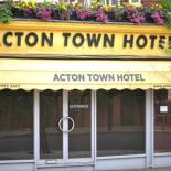 Фотография гостиницы Acton Town Hotel